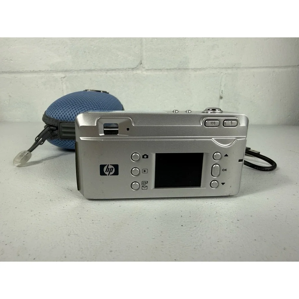 HP PhotoSmart 435 GRLYB-0302 Silver 3.1 MP 5x Zoom Digital Camera Works Great!